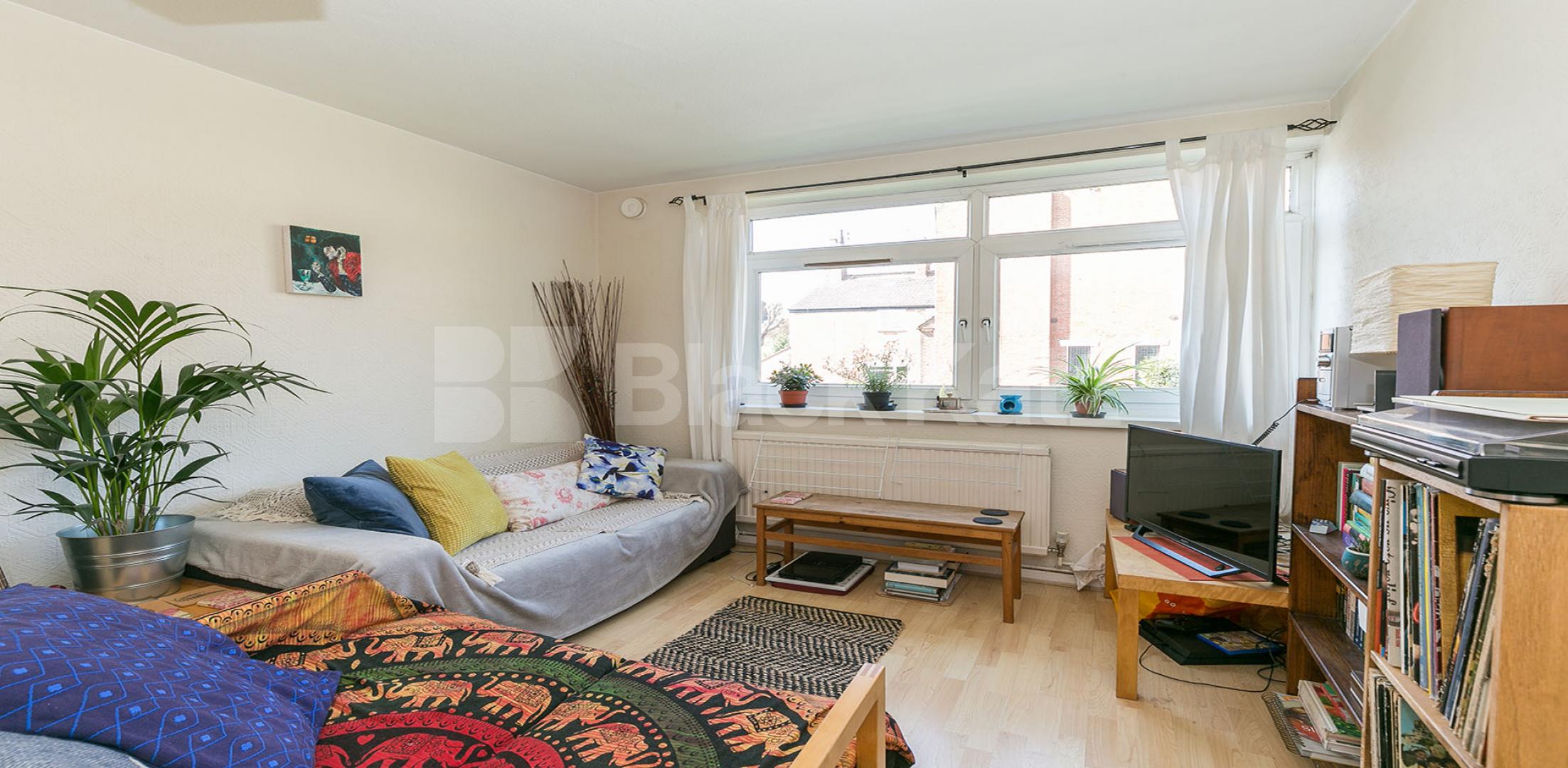 			New Instruction!, 2 Bedroom, 1 bath, 1 reception Flat			 Crouch Hall Road, Crouch End